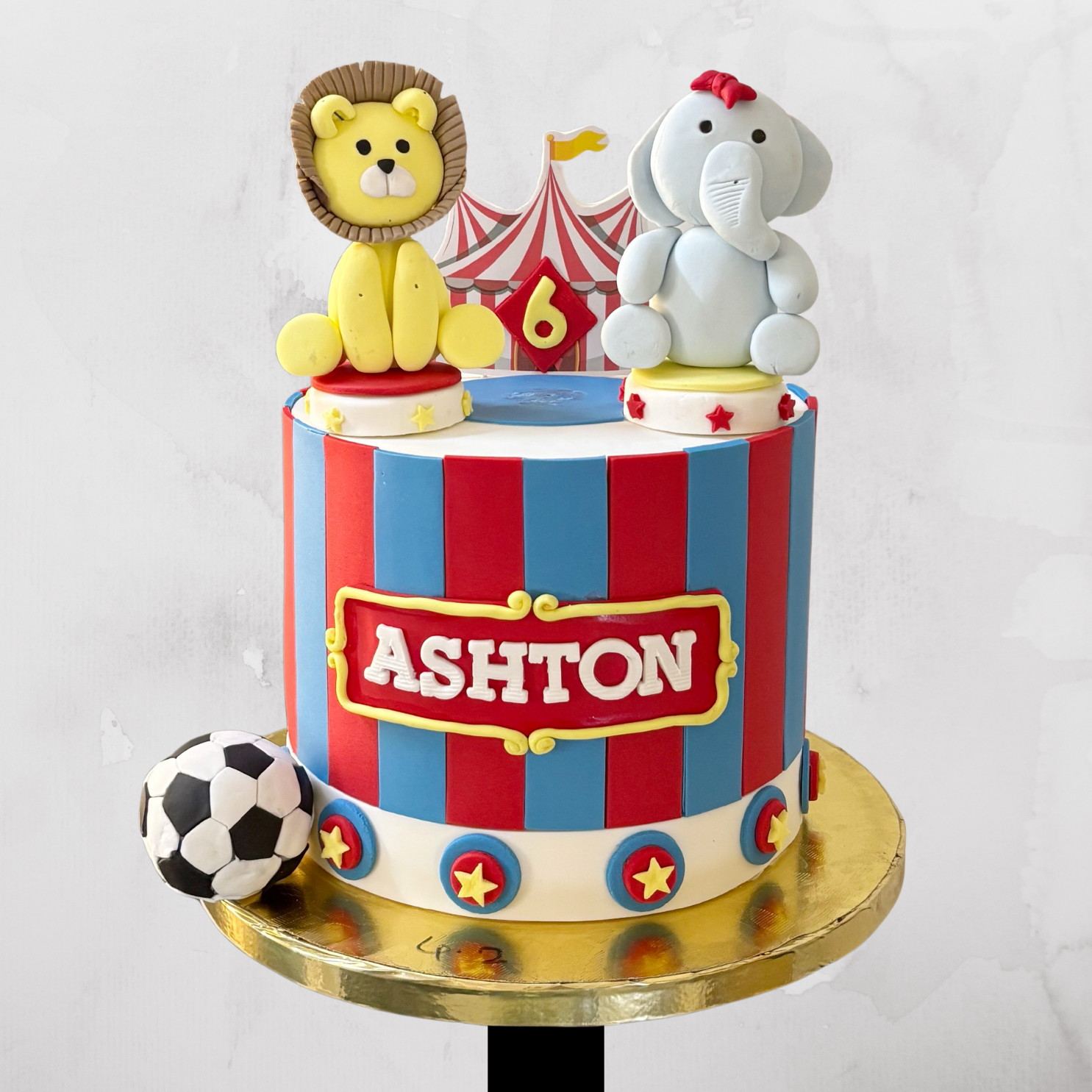 Jungle Theme Lion Cake